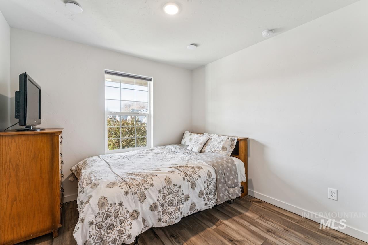 2814 S Mossy Forest Ave, Nampa, Idaho 83686, 4 Bedrooms, 2 Bathrooms, Residential For Sale, Price $399,800,MLS 98969046