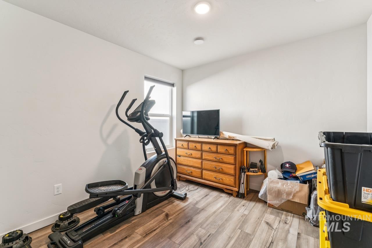 2814 S Mossy Forest Ave, Nampa, Idaho 83686, 4 Bedrooms, 2 Bathrooms, Residential For Sale, Price $399,800,MLS 98969046