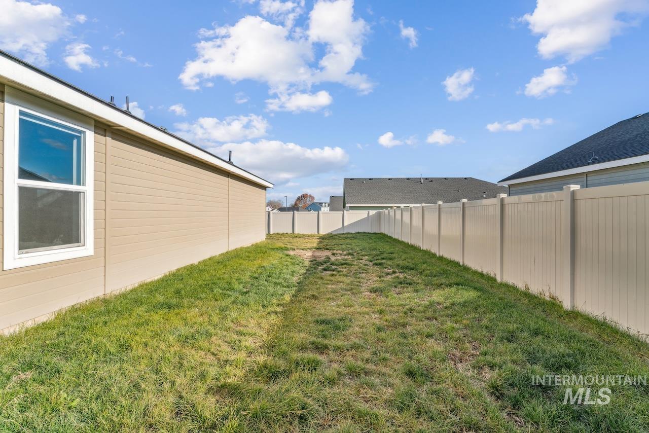 2814 S Mossy Forest Ave, Nampa, Idaho 83686, 4 Bedrooms, 2 Bathrooms, Residential For Sale, Price $399,800,MLS 98969046