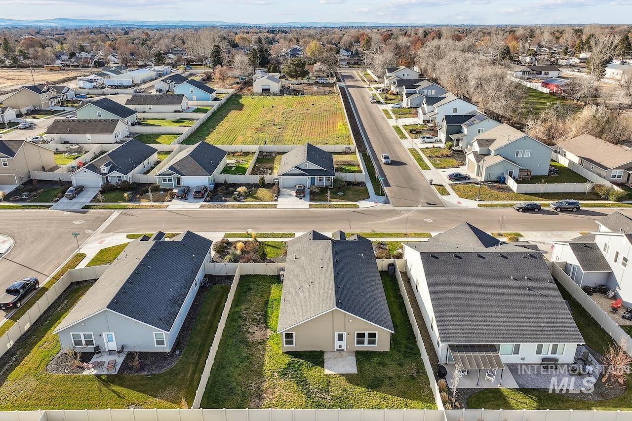 2814 S Mossy Forest Ave, Nampa, Idaho 83686, 4 Bedrooms, 2 Bathrooms, Residential For Sale, Price $399,800,MLS 98969046