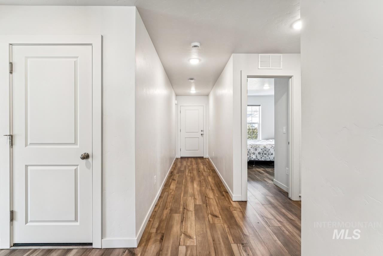 2814 S Mossy Forest Ave, Nampa, Idaho 83686, 4 Bedrooms, 2 Bathrooms, Residential For Sale, Price $399,800,MLS 98969046