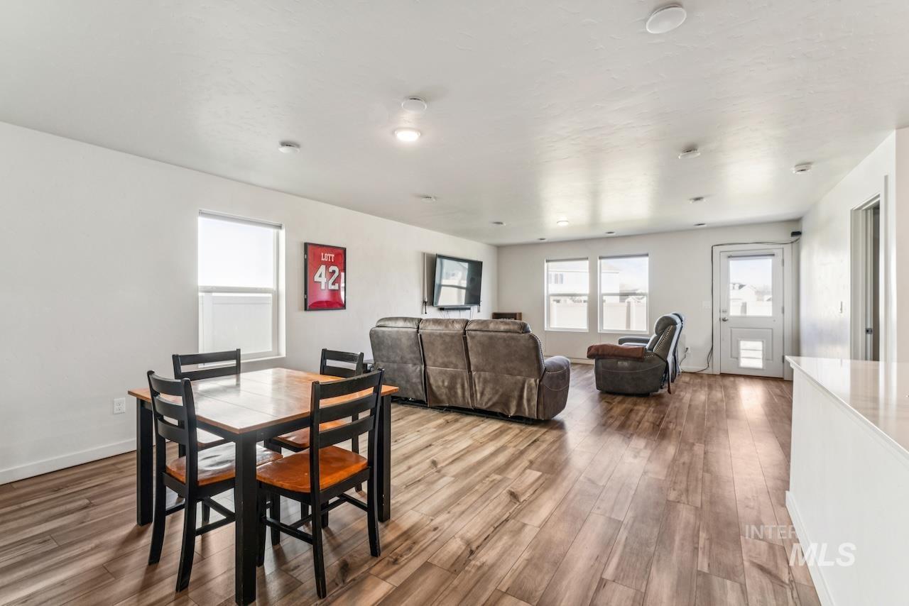 2814 S Mossy Forest Ave, Nampa, Idaho 83686, 4 Bedrooms, 2 Bathrooms, Residential For Sale, Price $399,800,MLS 98969046