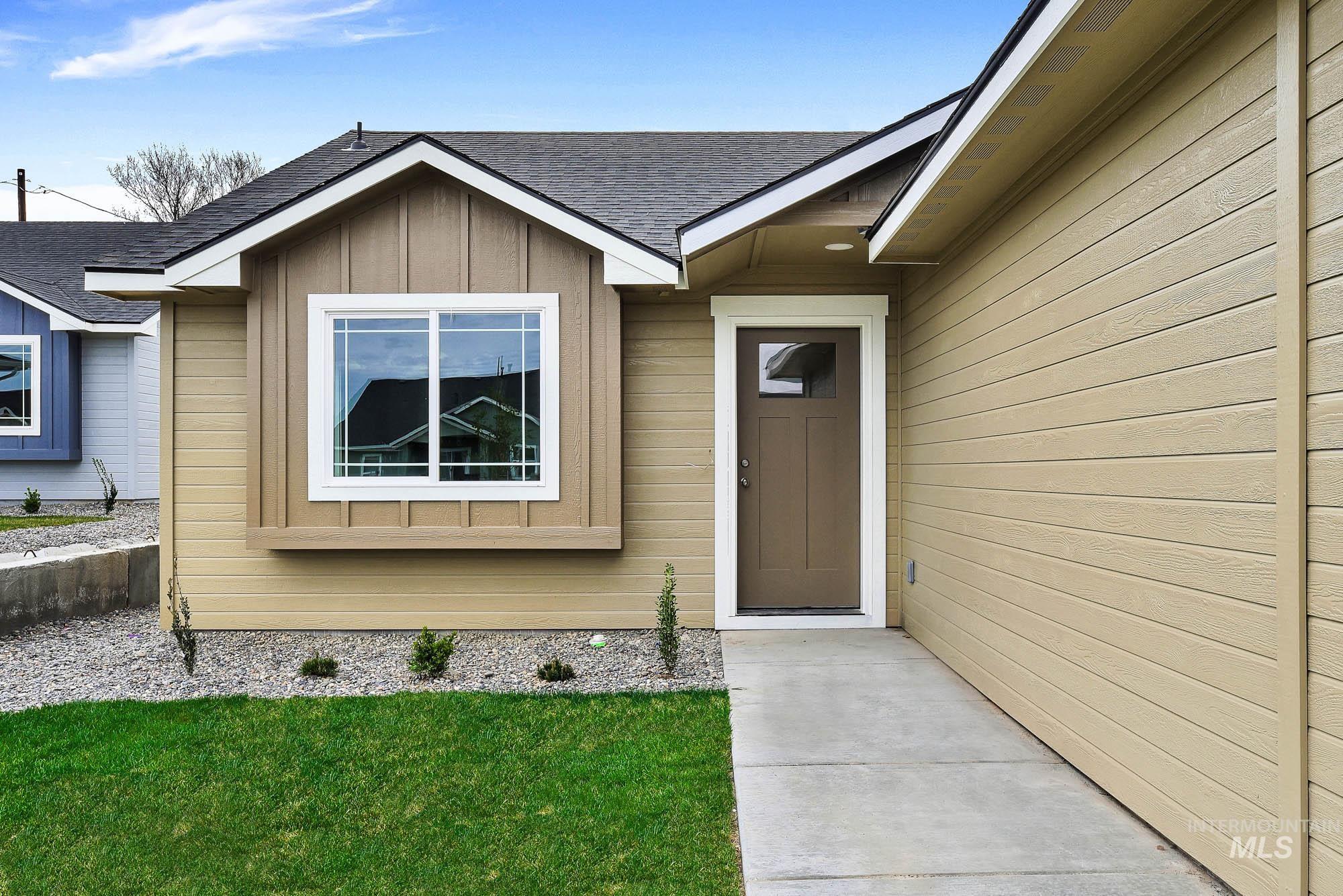 328 Packer Lane, Homedale, Idaho 83628, 3 Bedrooms, 2 Bathrooms, Residential For Sale, Price $325,000,MLS 98969047