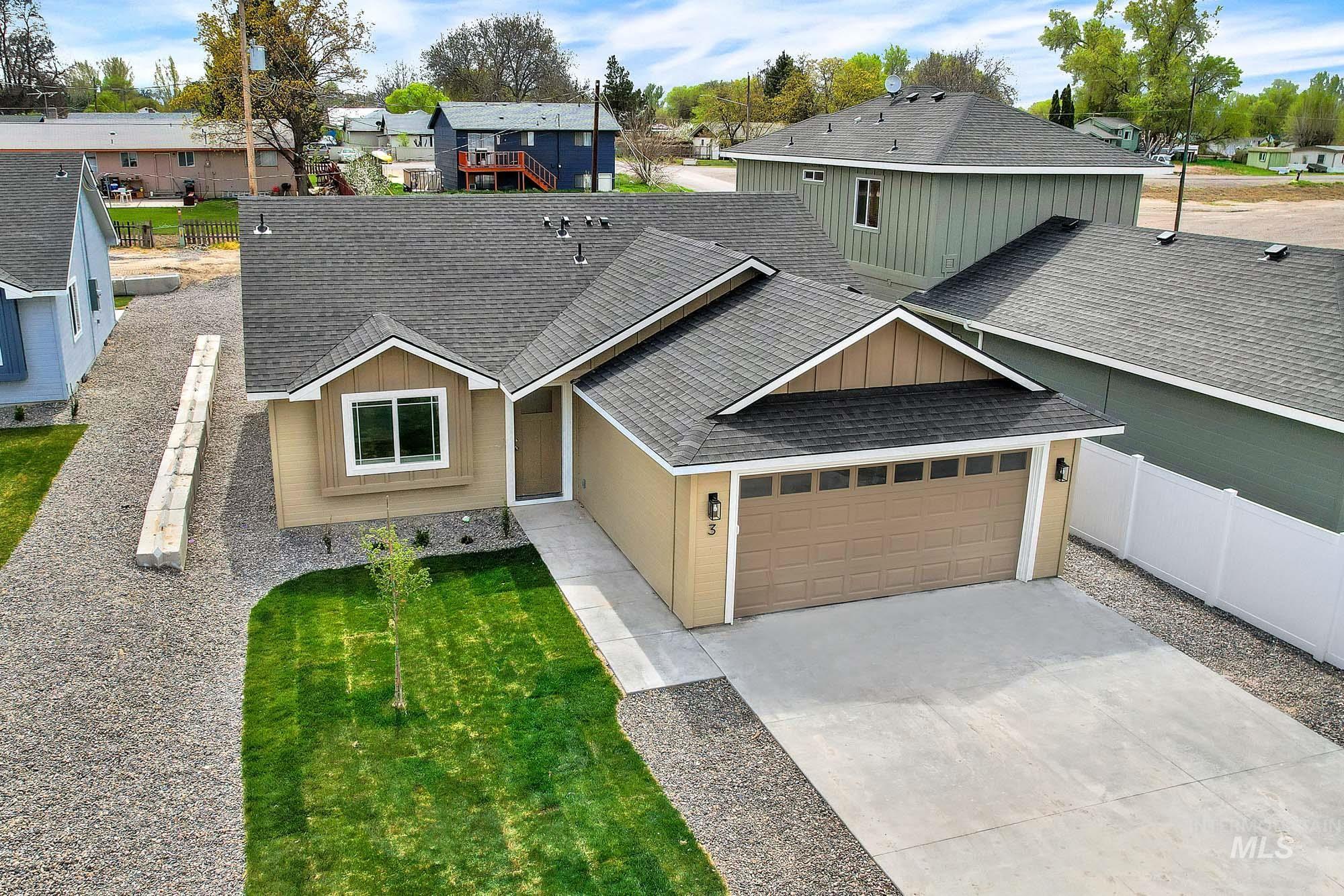 328 Packer Lane, Homedale, Idaho 83628, 3 Bedrooms, 2 Bathrooms, Residential For Sale, Price $325,000,MLS 98969047