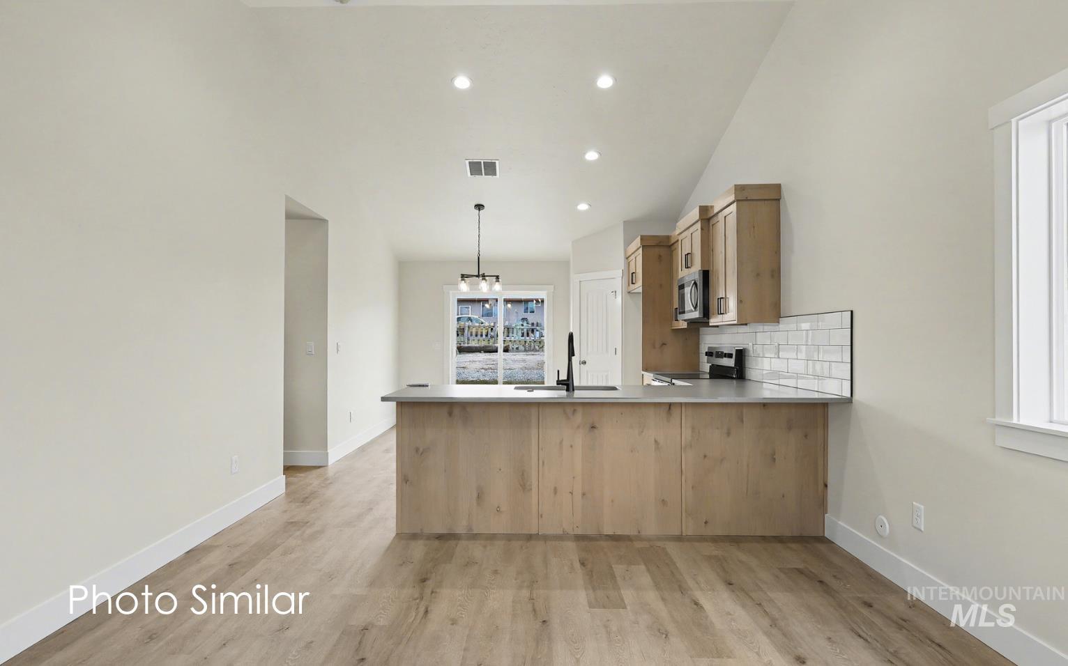 328 Packer Lane, Homedale, Idaho 83628, 3 Bedrooms, 2 Bathrooms, Residential For Sale, Price $335,000,MLS 98969047