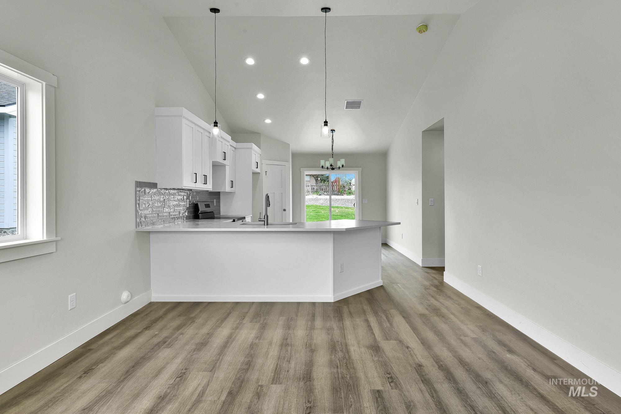 328 Packer Lane, Homedale, Idaho 83628, 3 Bedrooms, 2 Bathrooms, Residential For Sale, Price $325,000,MLS 98969047