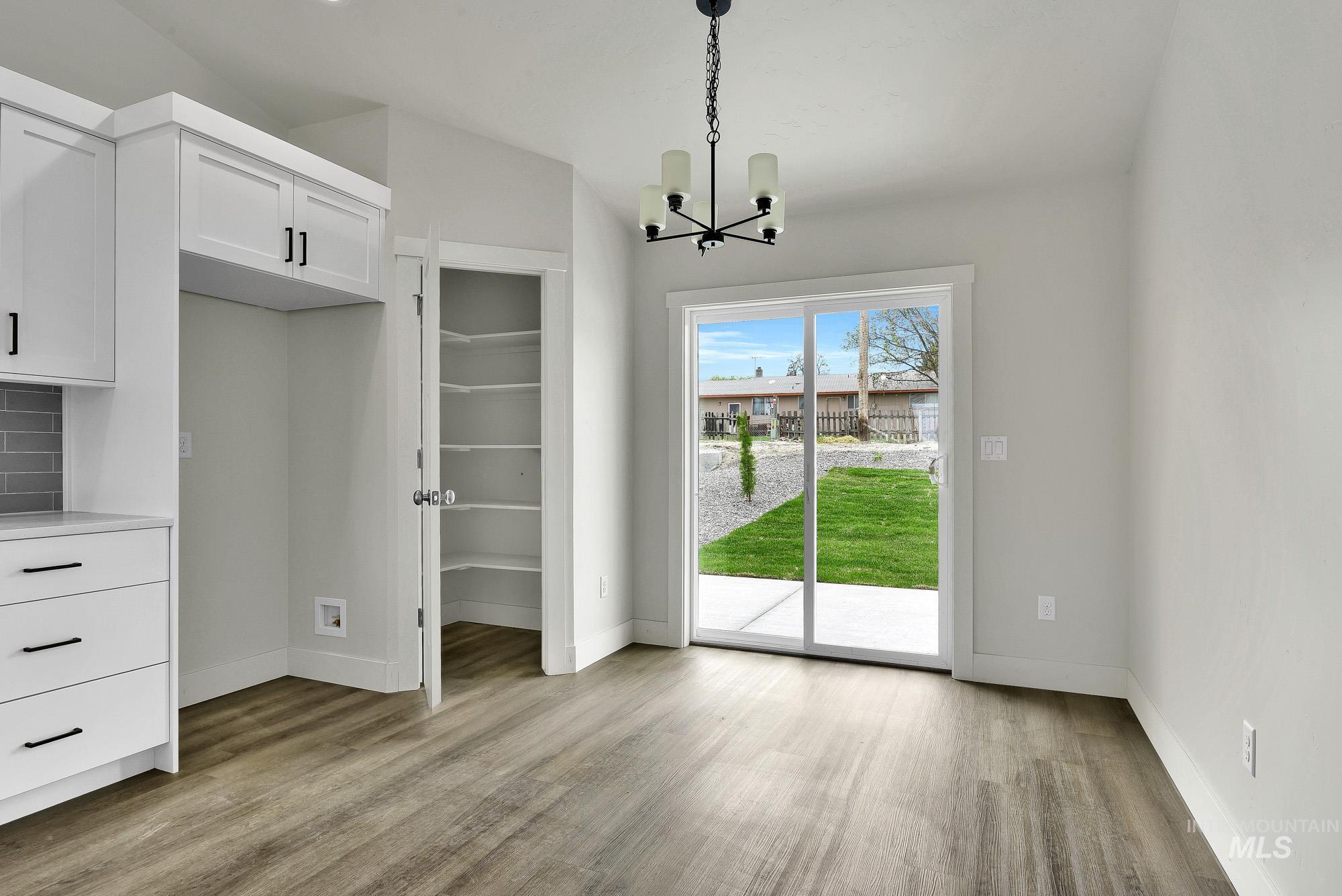 328 Packer Lane, Homedale, Idaho 83628, 3 Bedrooms, 2 Bathrooms, Residential For Sale, Price $325,000,MLS 98969047