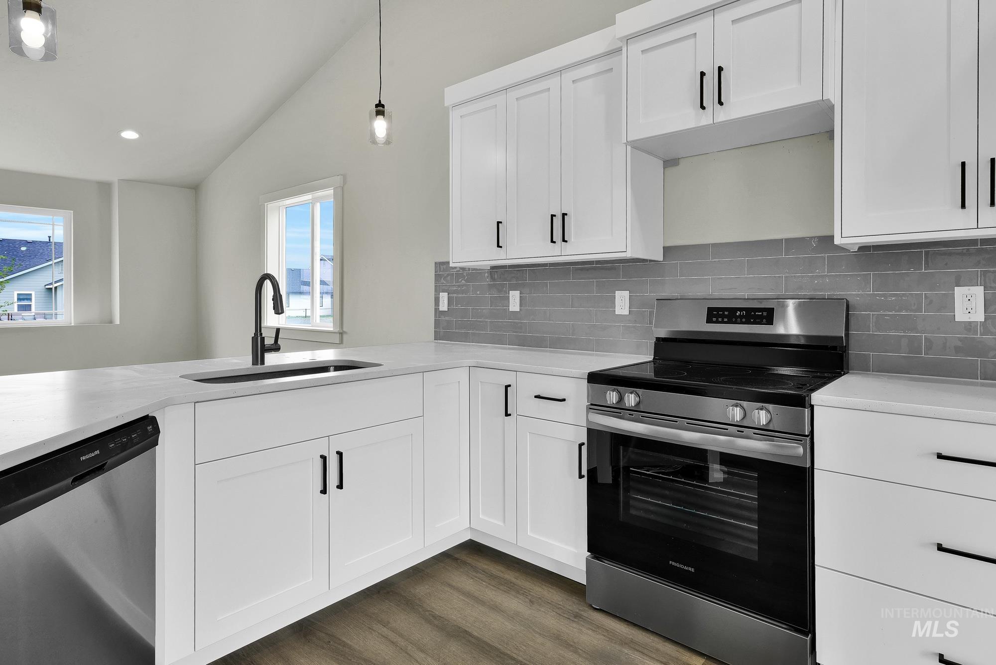 328 Packer Lane, Homedale, Idaho 83628, 3 Bedrooms, 2 Bathrooms, Residential For Sale, Price $325,000,MLS 98969047