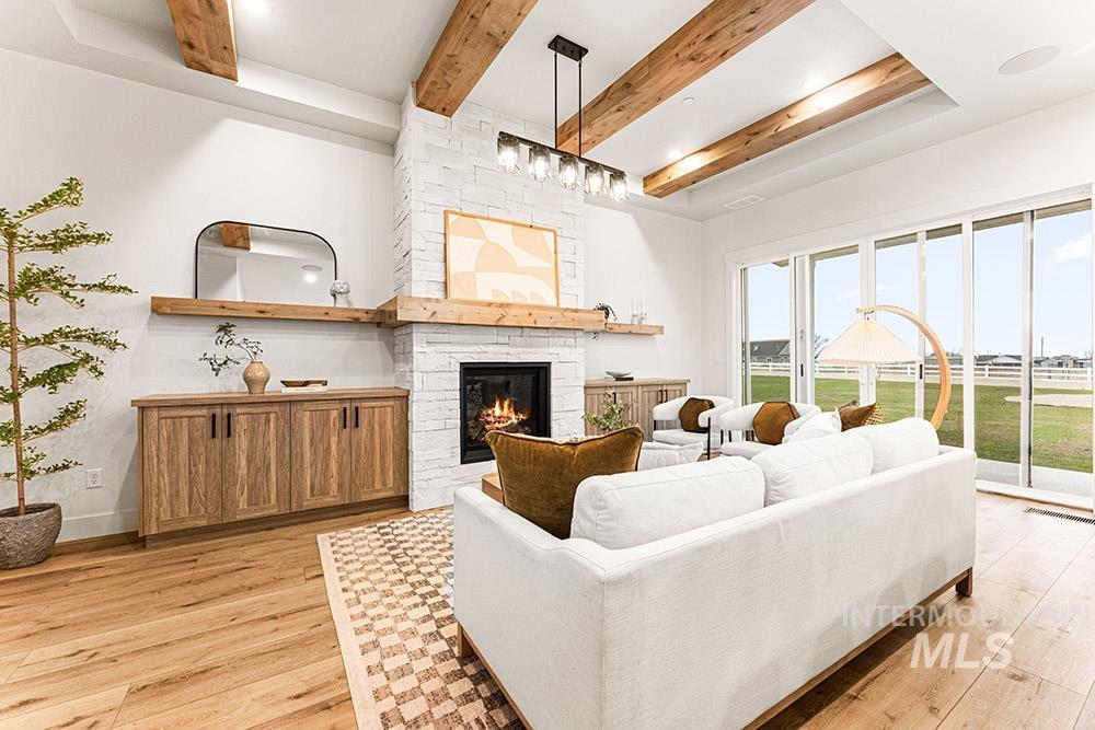 7786 Minam Dr, Middleton, Idaho 83644, 4 Bedrooms, 2.5 Bathrooms, Residential For Sale, Price $1,125,000,MLS 98969058