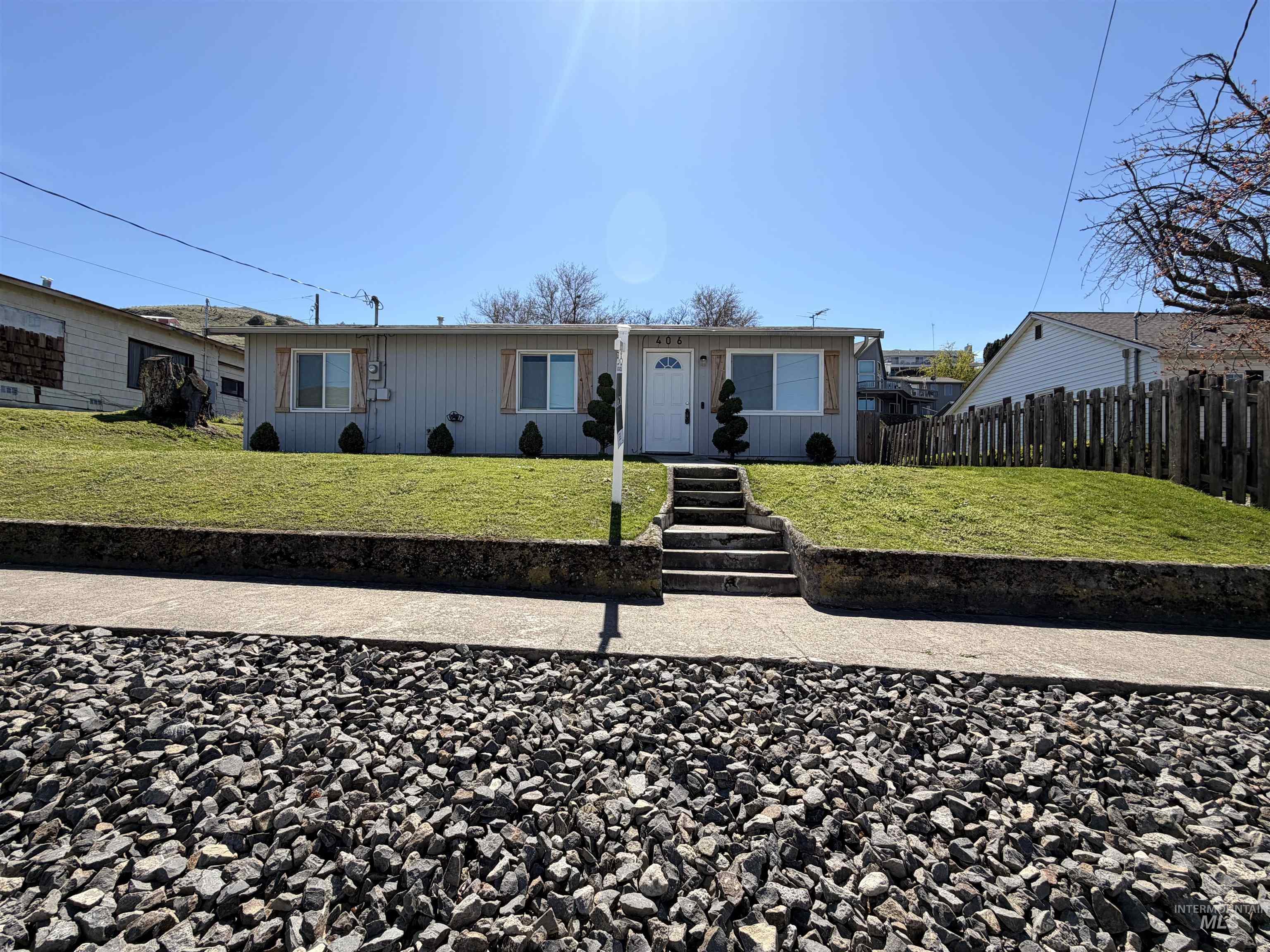 406 2nd Street, Asotin, Washington 99402, 3 Bedrooms, 1 Bathroom, Residential For Sale, Price $330,000, 98969064