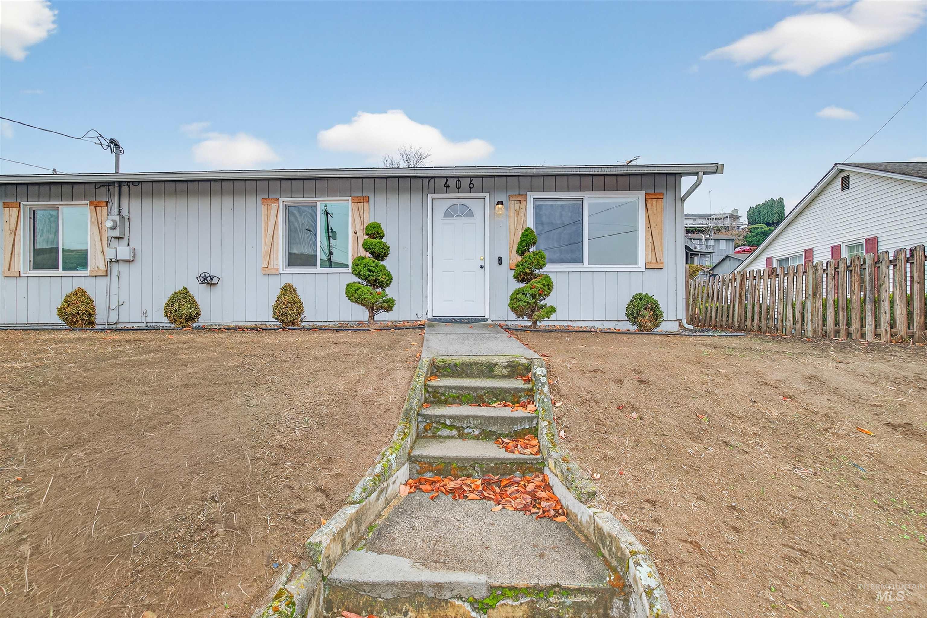 406 2nd Street, Asotin, Washington 99402, 3 Bedrooms, 1 Bathroom, Residential For Sale, Price $335,000,MLS 98969064