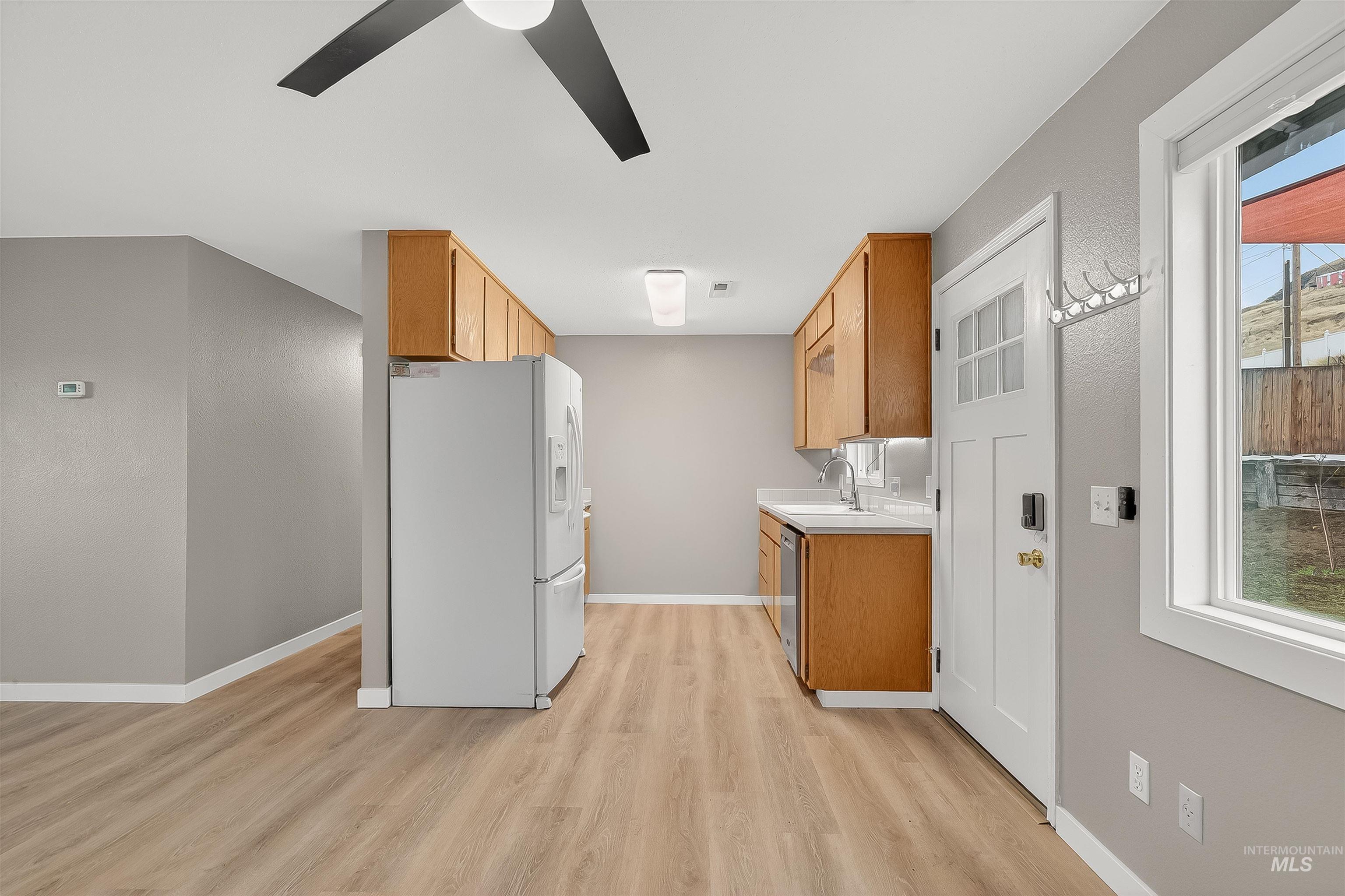 406 2nd Street, Asotin, Washington 99402, 3 Bedrooms, 1 Bathroom, Residential For Sale, Price $330,000, 98969064