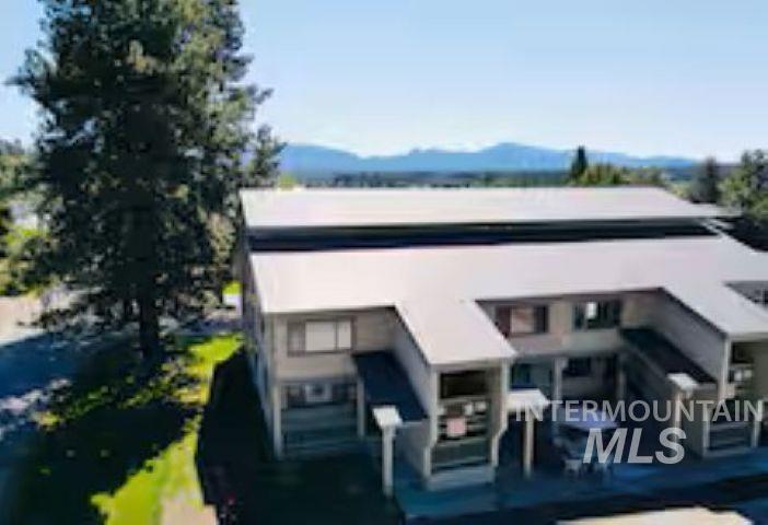 304 McBride, McCall, Idaho 83638, 2 Bedrooms, 2 Bathrooms, Residential For Sale, Price $352,000,MLS 98969069
