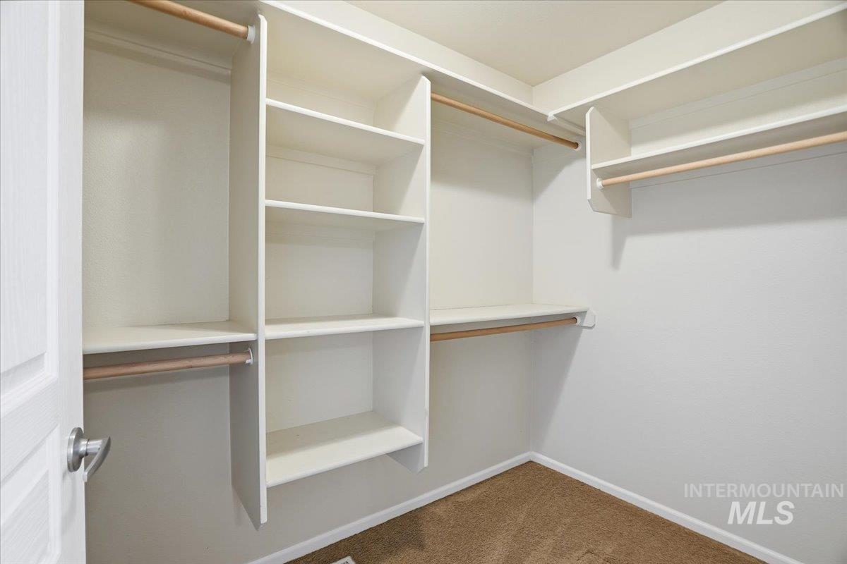 1349 E Willowbrook Ct., Meridian, Idaho 83646, 2 Bedrooms, 2 Bathrooms, Residential For Sale, Price $349,500,MLS 98969071