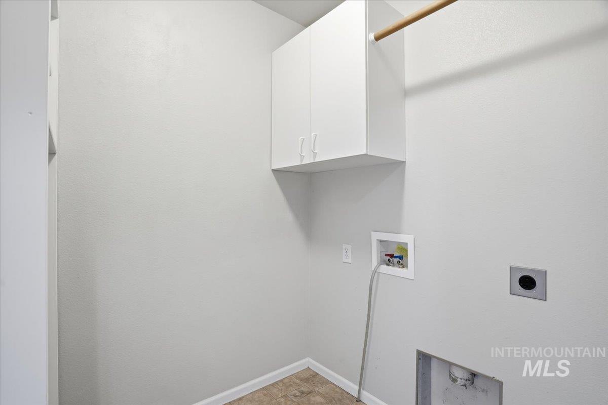 1349 E Willowbrook Ct., Meridian, Idaho 83646, 2 Bedrooms, 2 Bathrooms, Residential For Sale, Price $349,500,MLS 98969071