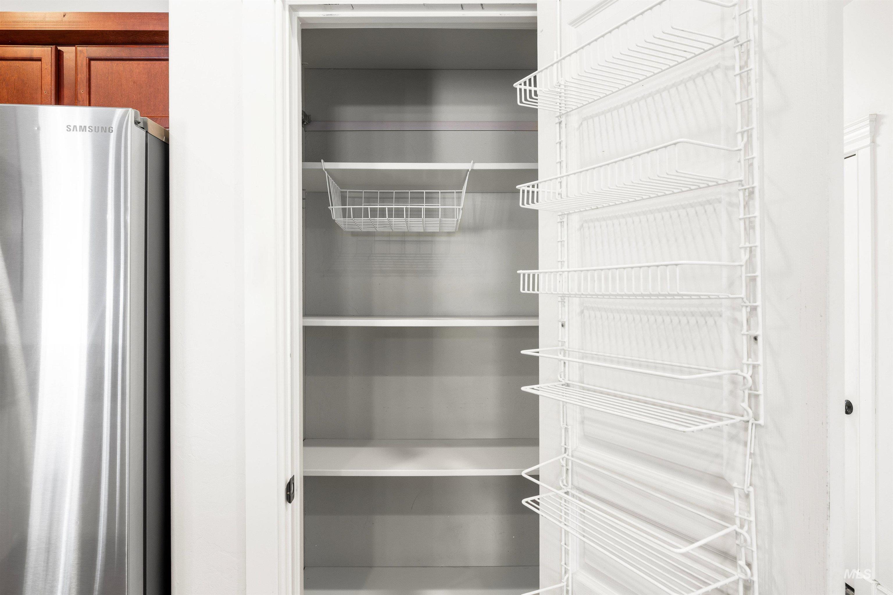 138 E Breinholt Avenue, Meridian, Idaho 83646, 3 Bedrooms, 2.5 Bathrooms, Residential For Sale, Price $439,000,MLS 98969078