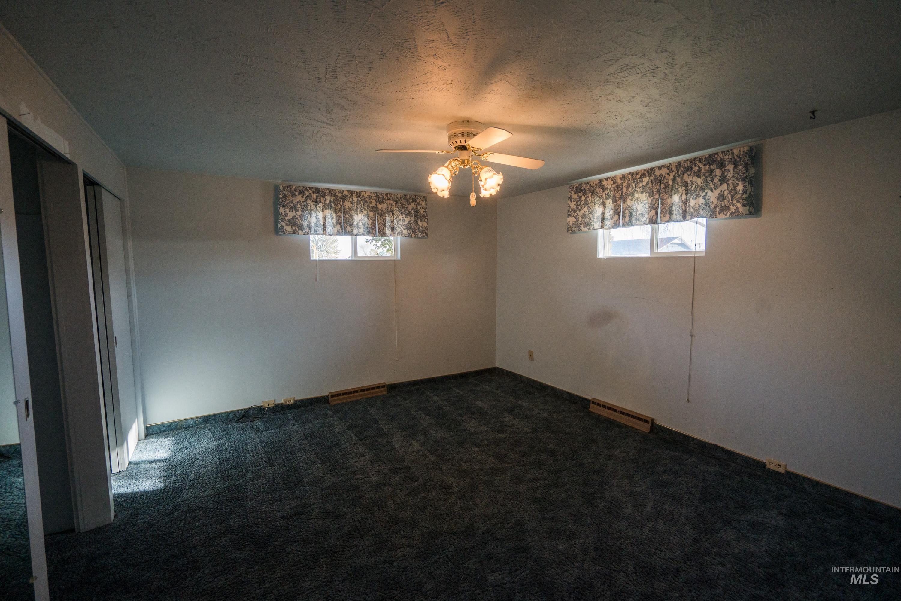 334 S 4TH Street, Rupert, Idaho 83350, 3 Bedrooms, 1.5 Bathrooms, Residential For Sale, Price $375,000,MLS 98969080