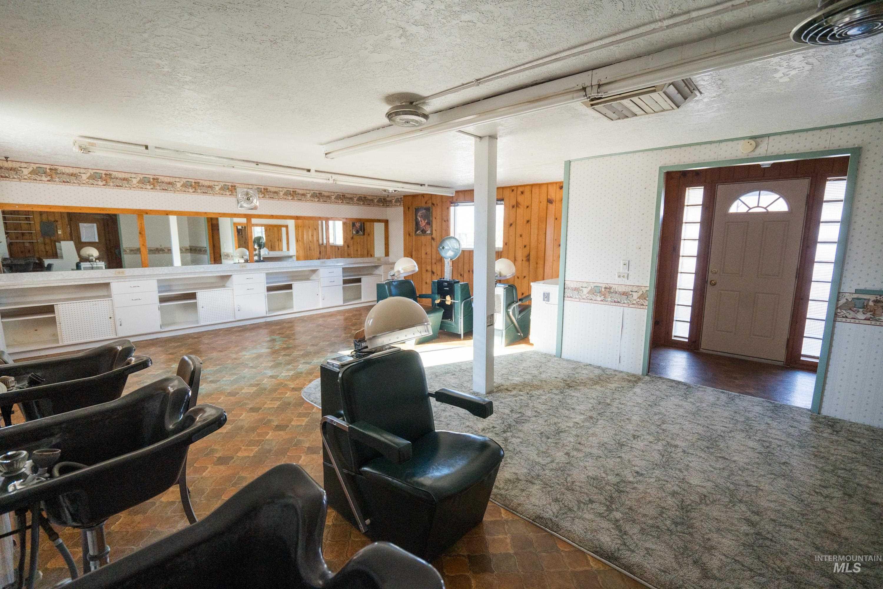 334 S 4TH Street, Rupert, Idaho 83350, 3 Bedrooms, 1.5 Bathrooms, Residential For Sale, Price $375,000,MLS 98969080