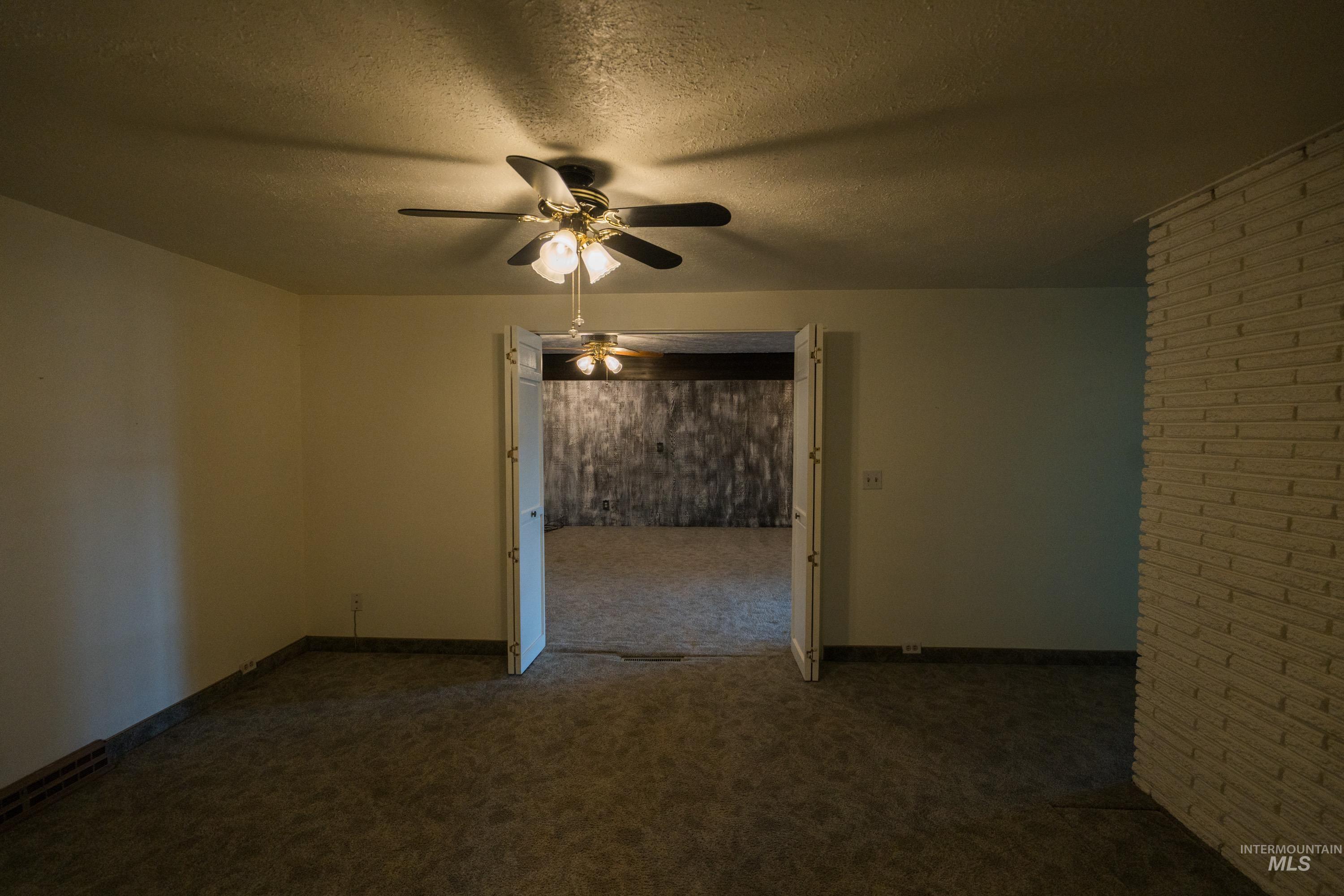 334 S 4TH Street, Rupert, Idaho 83350, 3 Bedrooms, 1.5 Bathrooms, Residential For Sale, Price $375,000,MLS 98969080