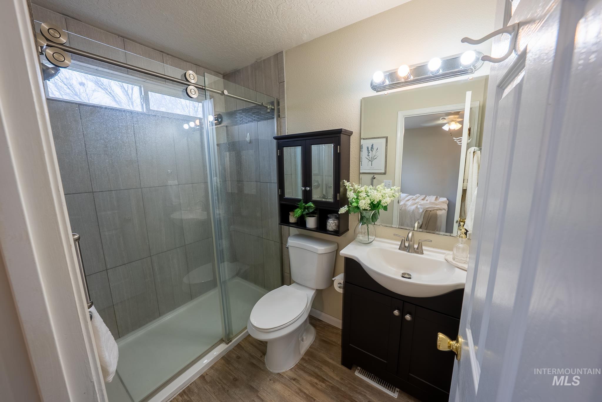 4562 W Big Creek St, Meridian, Idaho 83642, 4 Bedrooms, 2 Bathrooms, Residential For Sale, Price $450,000,MLS 98969082