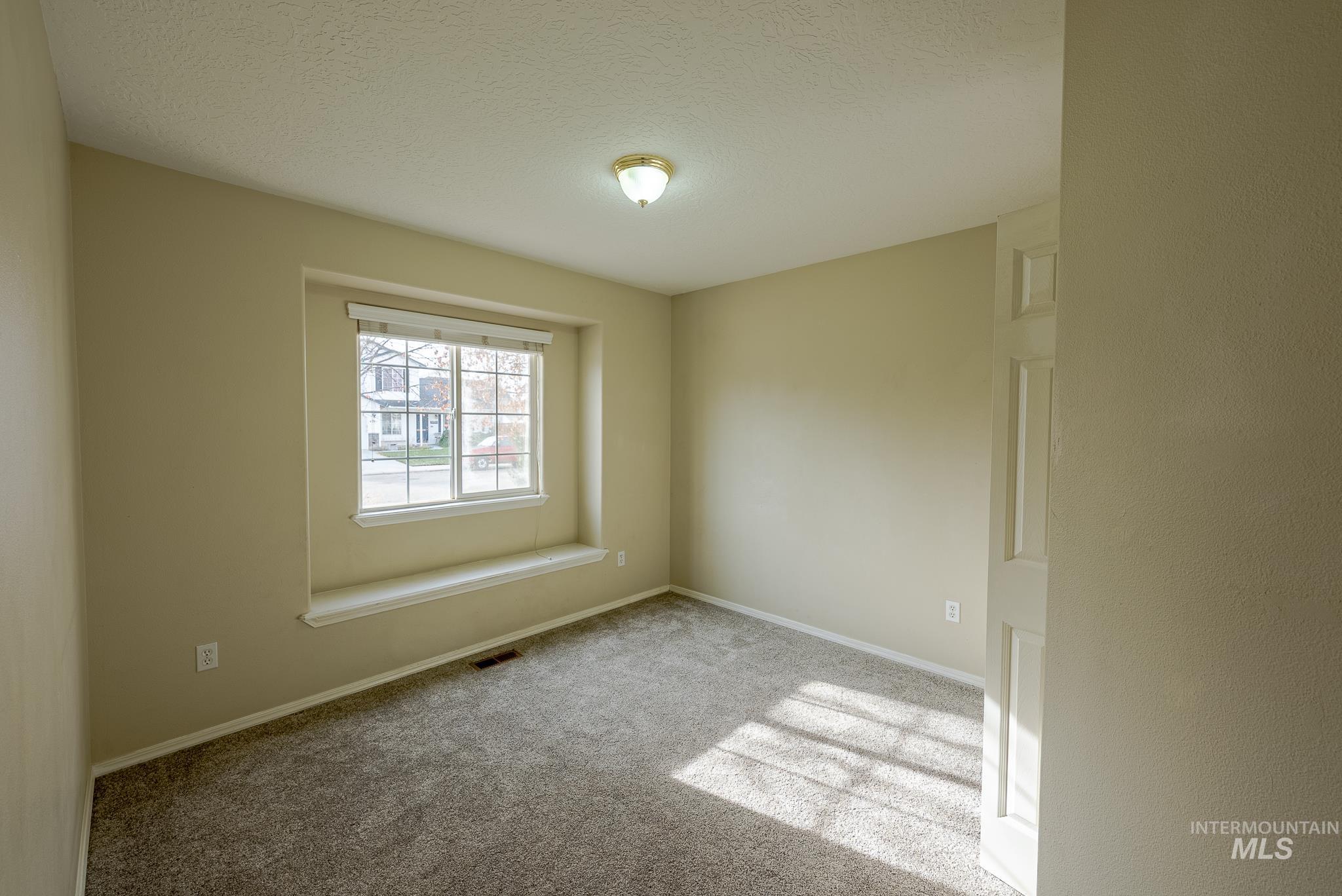 4562 W Big Creek St, Meridian, Idaho 83642, 4 Bedrooms, 2 Bathrooms, Residential For Sale, Price $450,000,MLS 98969082