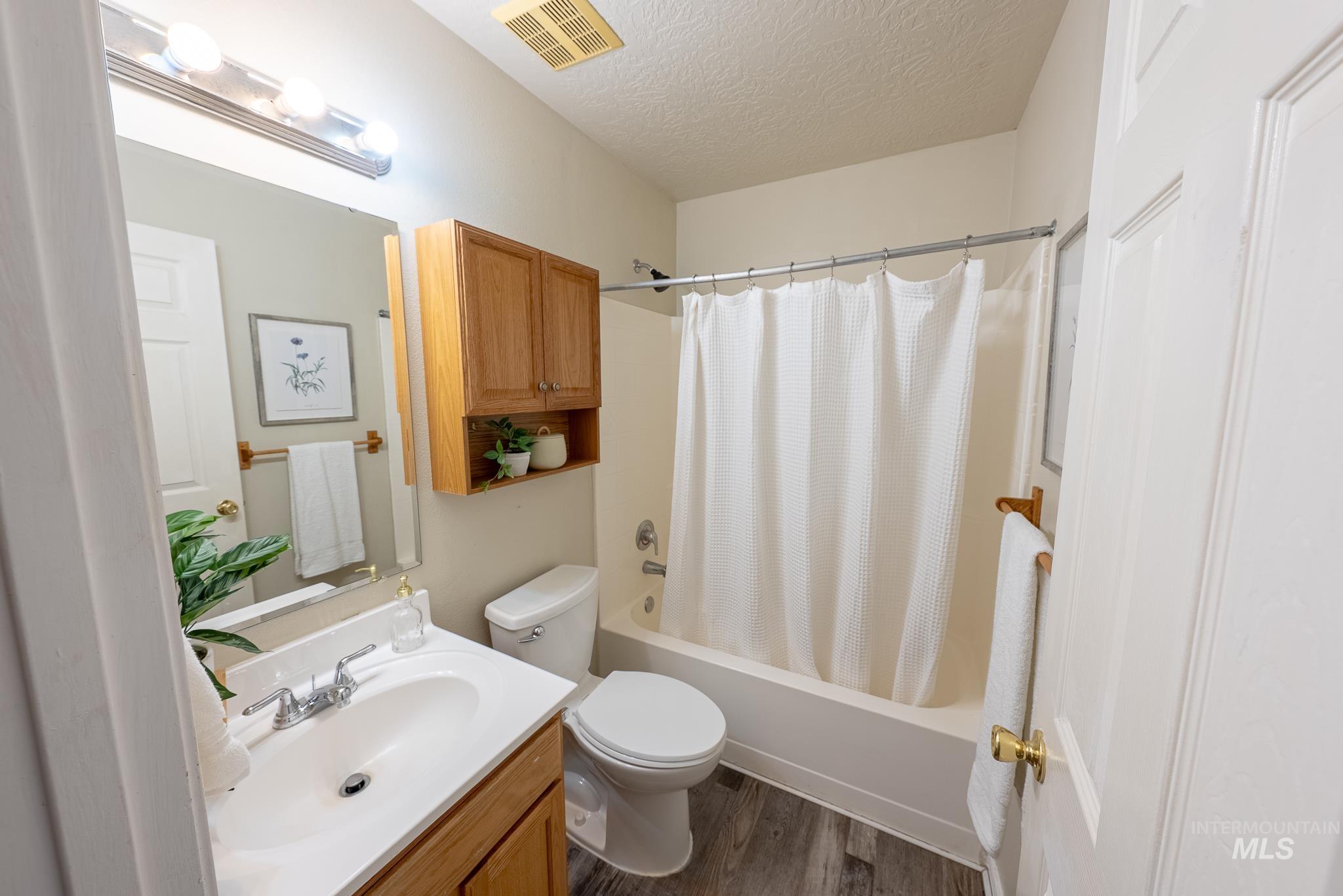 4562 W Big Creek St, Meridian, Idaho 83642, 4 Bedrooms, 2 Bathrooms, Residential For Sale, Price $450,000,MLS 98969082