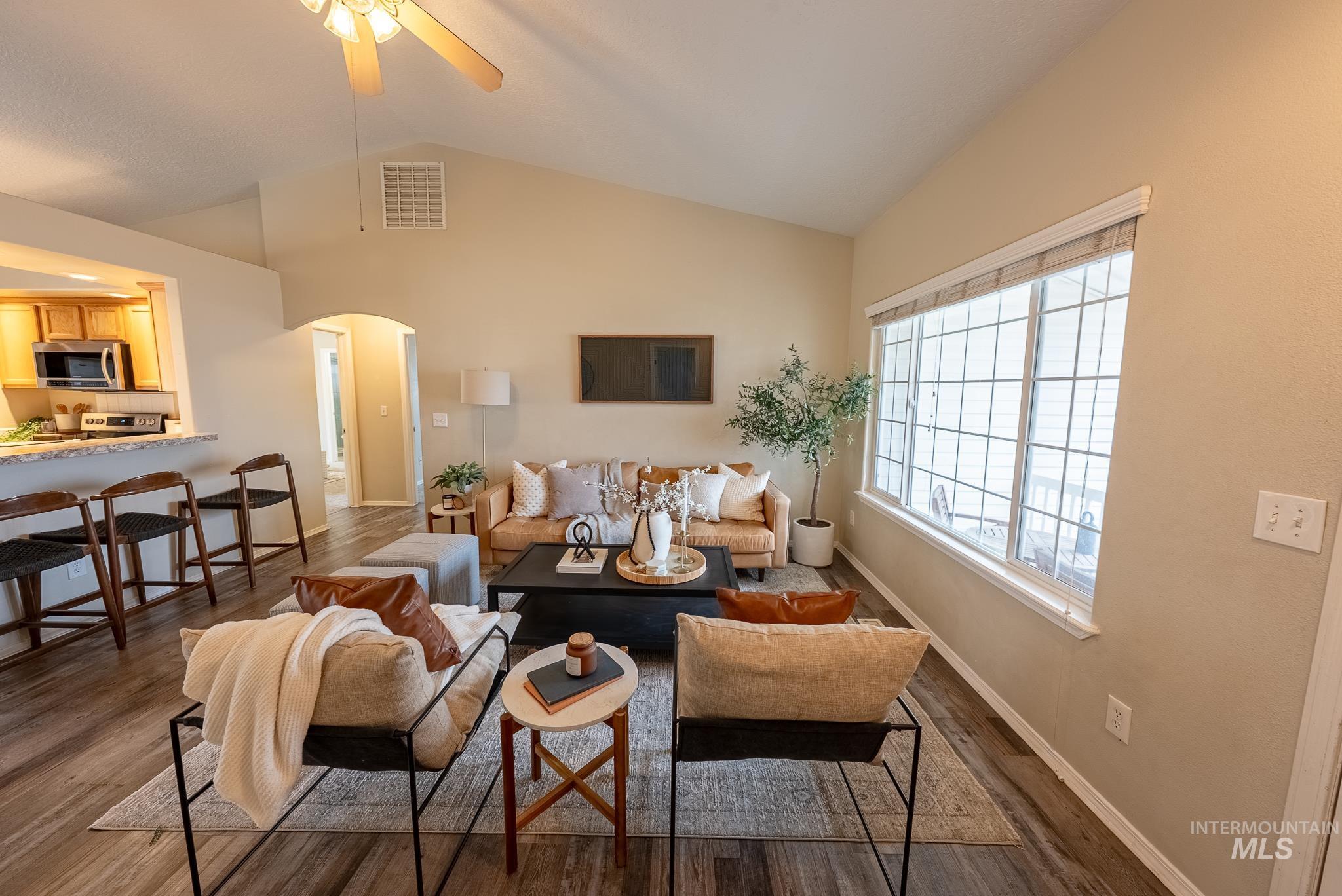 4562 W Big Creek St, Meridian, Idaho 83642, 4 Bedrooms, 2 Bathrooms, Residential For Sale, Price $450,000,MLS 98969082