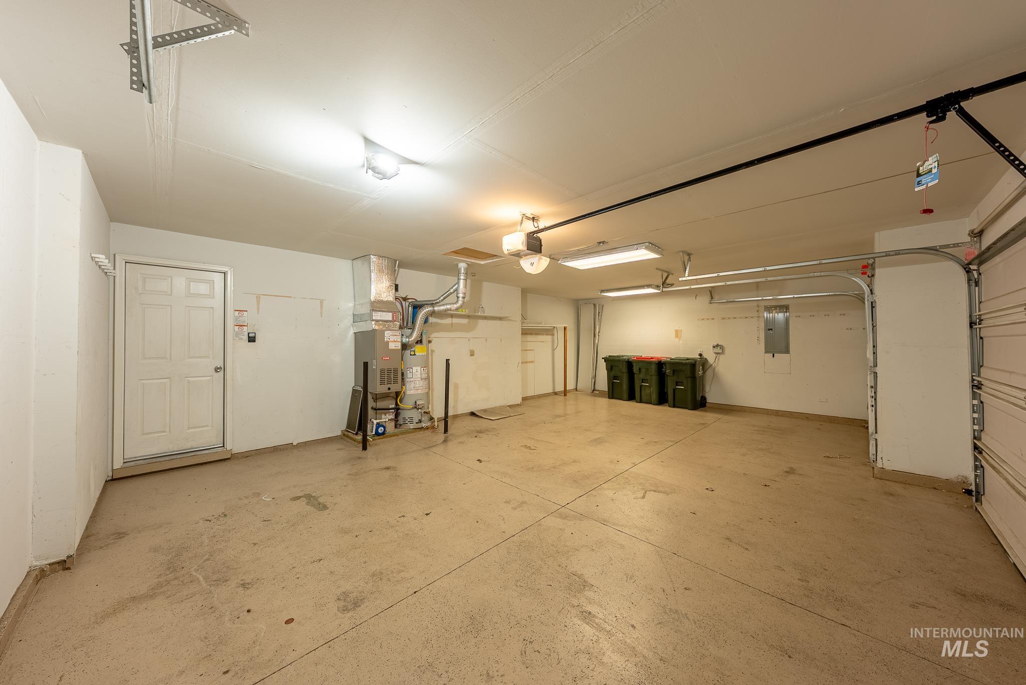 4562 W Big Creek St, Meridian, Idaho 83642, 4 Bedrooms, 2 Bathrooms, Residential For Sale, Price $450,000,MLS 98969082