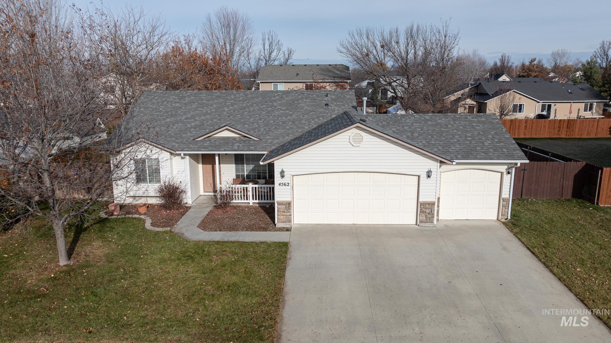 4562 W Big Creek St, Meridian, Idaho 83642, 4 Bedrooms, 2 Bathrooms, Residential For Sale, Price $450,000,MLS 98969082