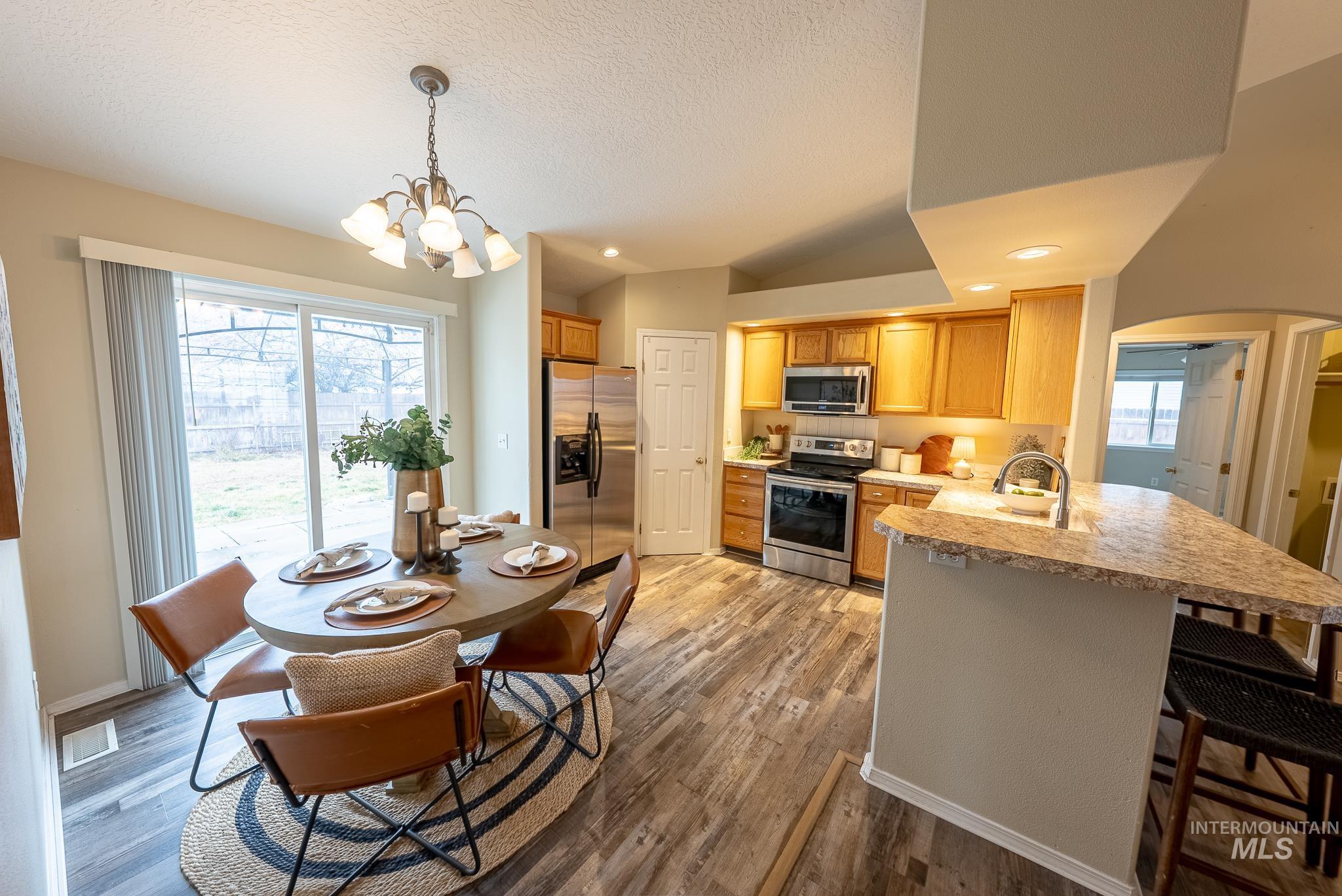 4562 W Big Creek St, Meridian, Idaho 83642, 4 Bedrooms, 2 Bathrooms, Residential For Sale, Price $450,000,MLS 98969082