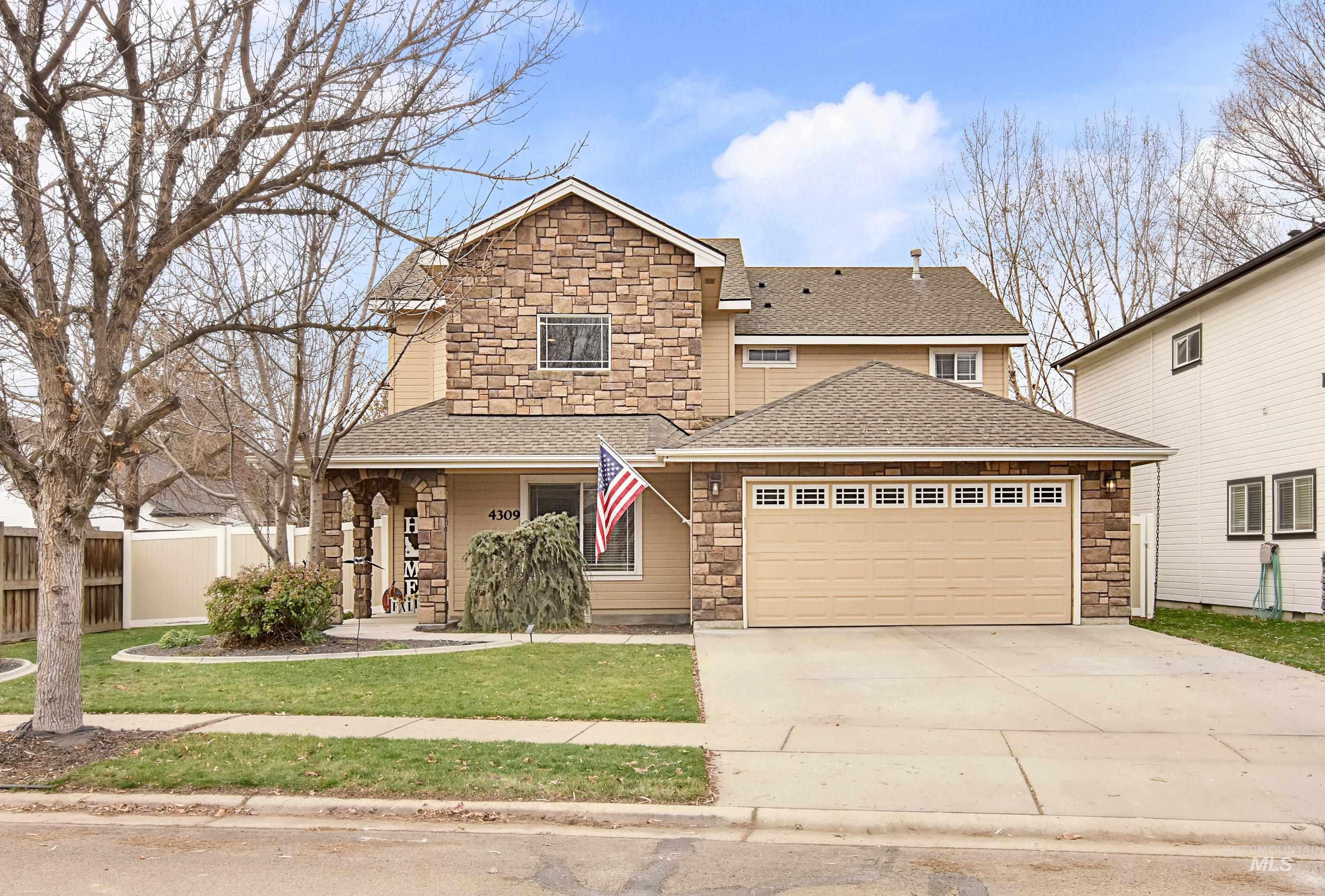 4309 N Heritage Woods Way, Meridian, Idaho 83646, 5 Bedrooms, 3.5 Bathrooms, Residential For Sale, Price $700,000,MLS 98969090