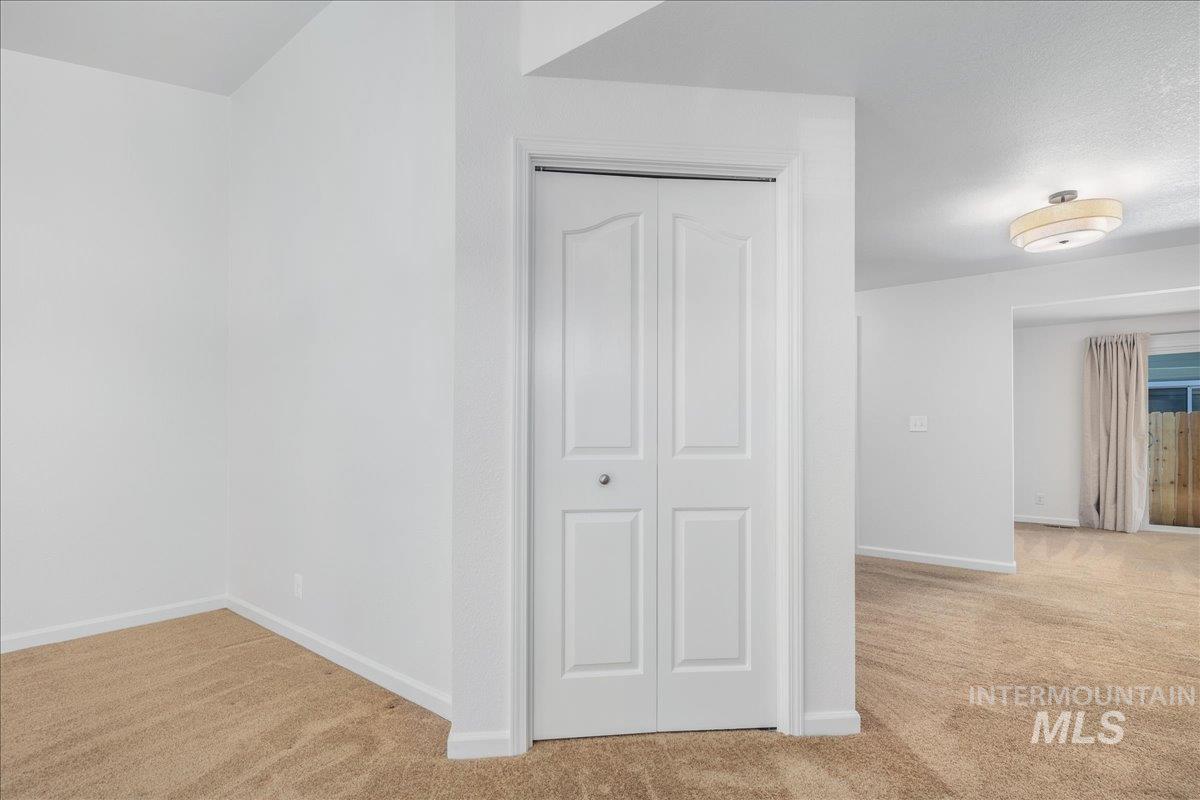 10605 W Goldenrod Ave, Boise, Idaho 83713, 3 Bedrooms, 2 Bathrooms, Residential For Sale, Price $389,900, 98969104