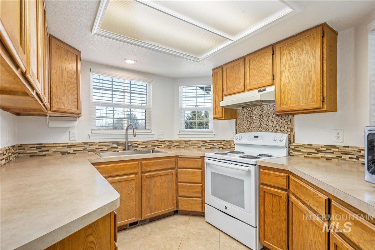 10605 W Goldenrod Ave, Boise, Idaho 83713, 3 Bedrooms, 2 Bathrooms, Residential For Sale, Price $389,900, 98969104