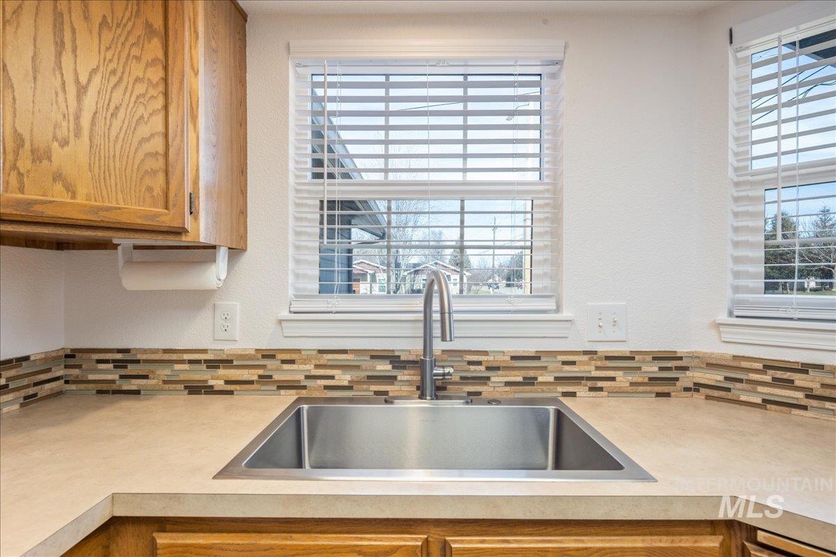 10605 W Goldenrod Ave, Boise, Idaho 83713, 3 Bedrooms, 2 Bathrooms, Residential For Sale, Price $389,900, 98969104