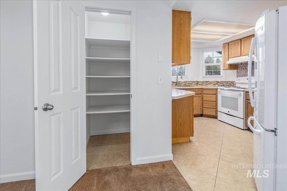 10605 W Goldenrod Ave, Boise, Idaho 83713, 3 Bedrooms, 2 Bathrooms, Residential For Sale, Price $389,900, 98969104