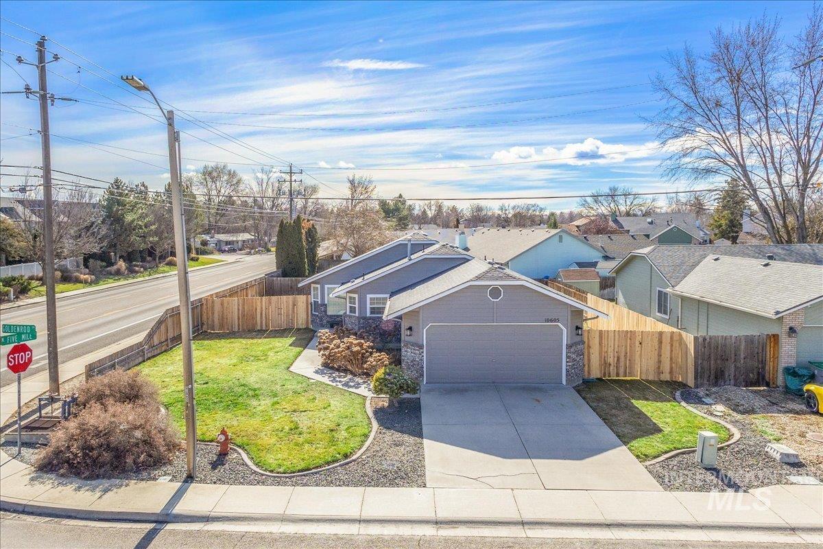 10605 W Goldenrod Ave, Boise, Idaho 83713, 3 Bedrooms, 2 Bathrooms, Residential For Sale, Price $389,900, 98969104