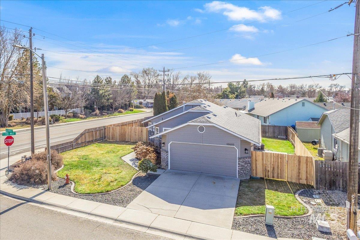 10605 W Goldenrod Ave, Boise, Idaho 83713, 3 Bedrooms, 2 Bathrooms, Residential For Sale, Price $389,900, 98969104