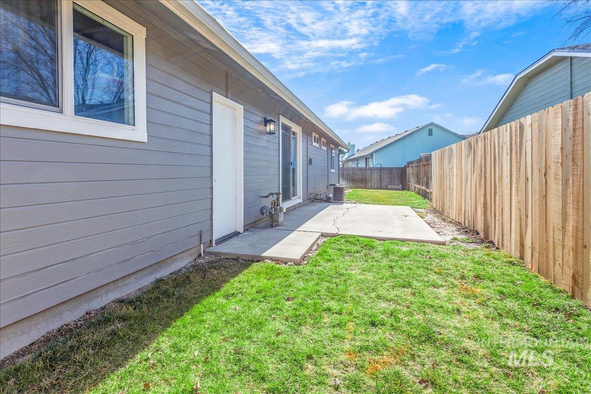 10605 W Goldenrod Ave, Boise, Idaho 83713, 3 Bedrooms, 2 Bathrooms, Residential For Sale, Price $389,900, 98969104