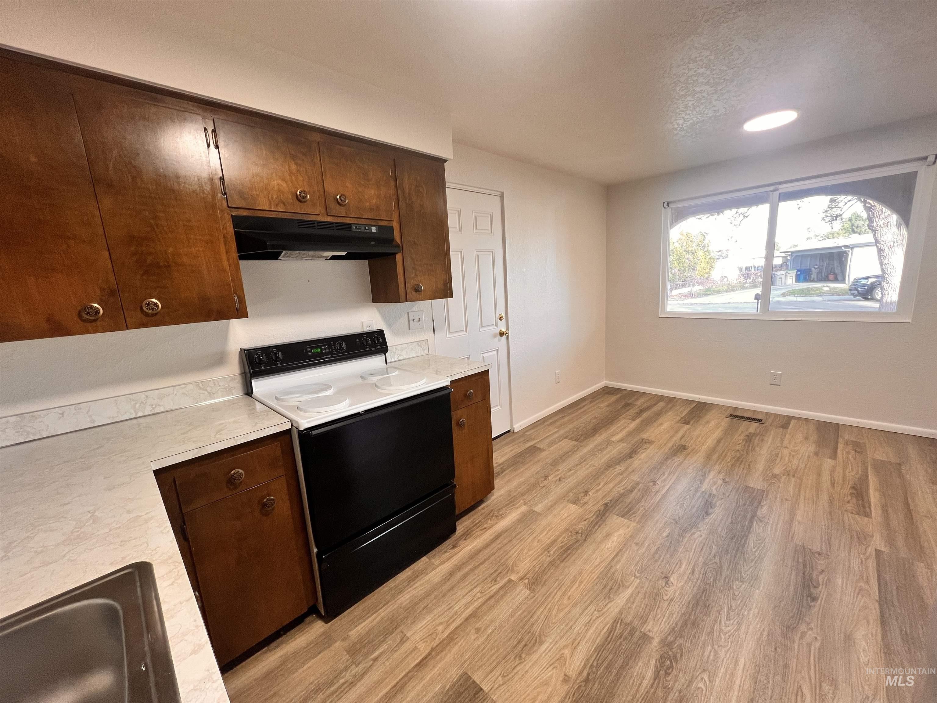 9985 W. Canterbury Dr., Boise, Idaho 83704, 3 Bedrooms, 1 Bathroom, Residential For Sale, Price $349,900,MLS 98969105