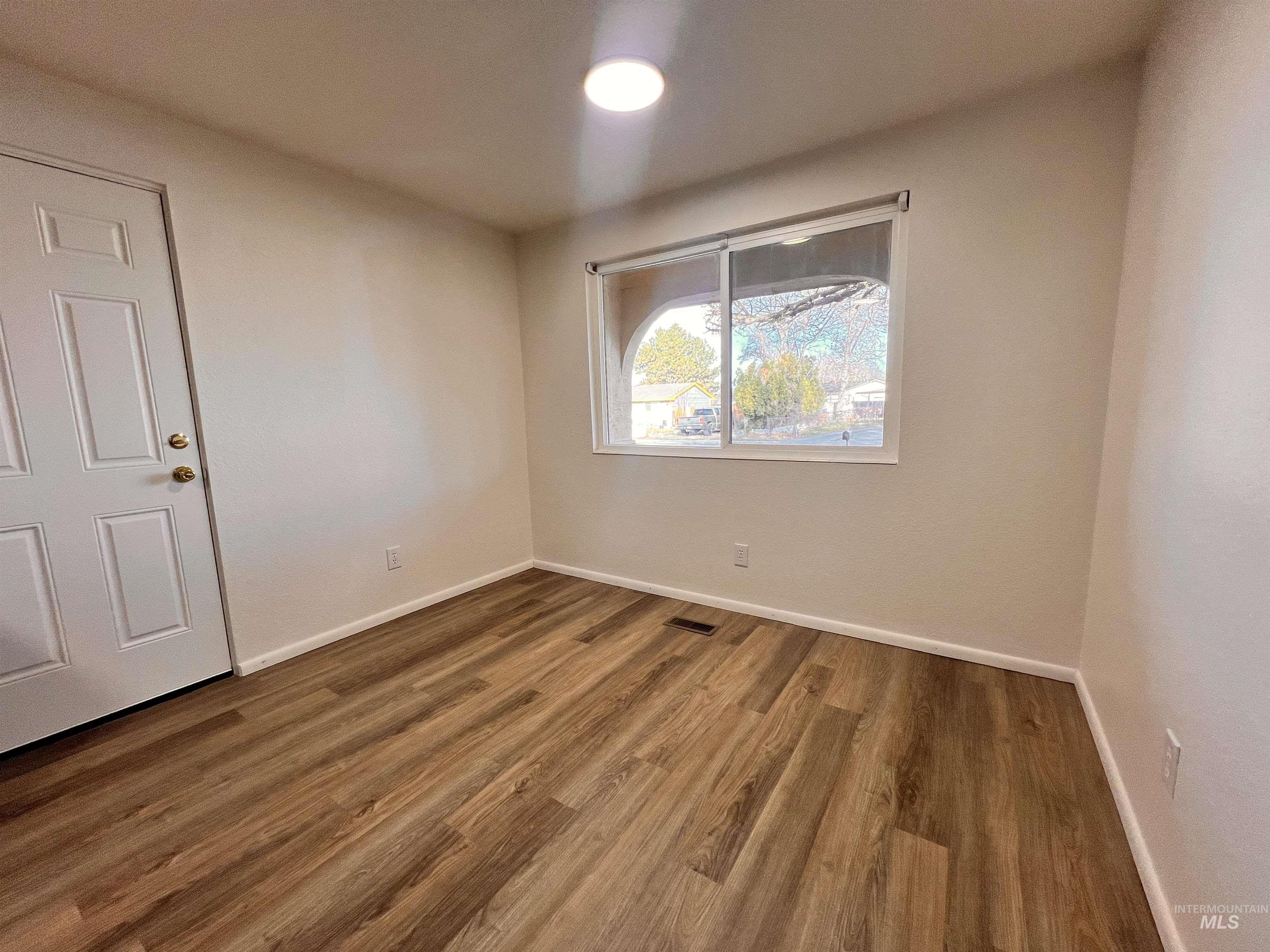 9985 W. Canterbury Dr., Boise, Idaho 83704, 3 Bedrooms, 1 Bathroom, Residential For Sale, Price $349,900,MLS 98969105