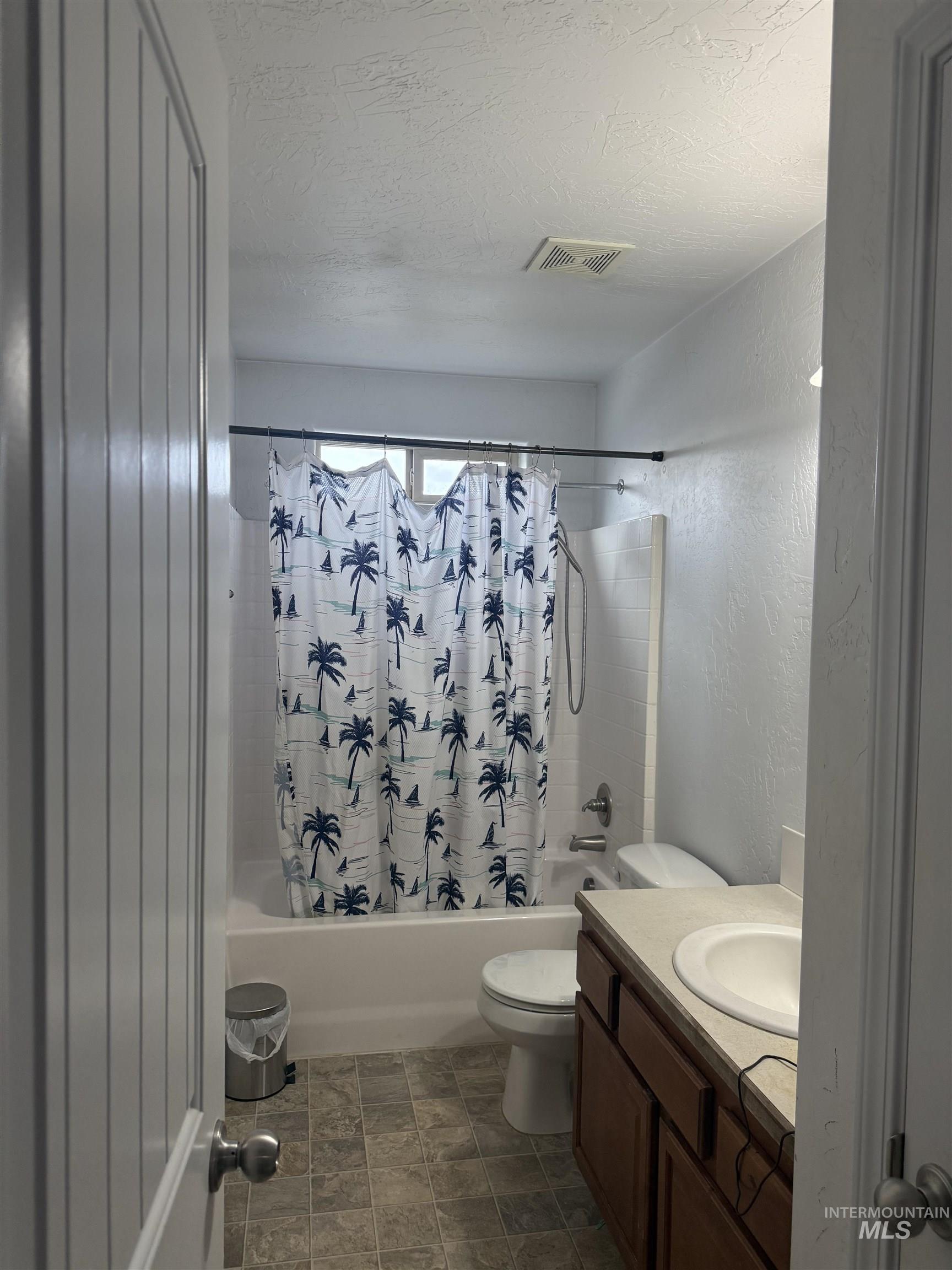 494 Adria Lane, Twin Falls, Idaho 83301, 3 Bedrooms, 2 Bathrooms, Residential For Sale, Price $304,900,MLS 98969107