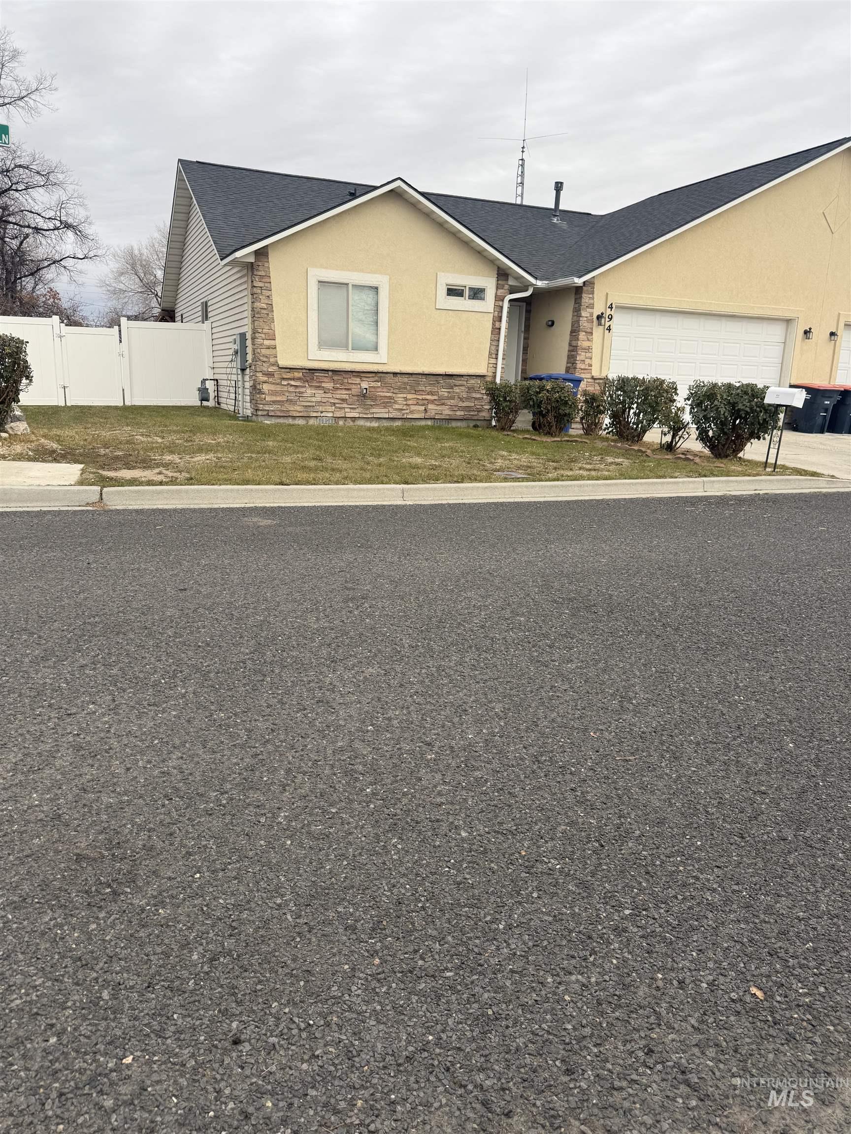 494 Adria Lane, Twin Falls, Idaho 83301, 3 Bedrooms, 2 Bathrooms, Residential For Sale, Price $304,900,MLS 98969107