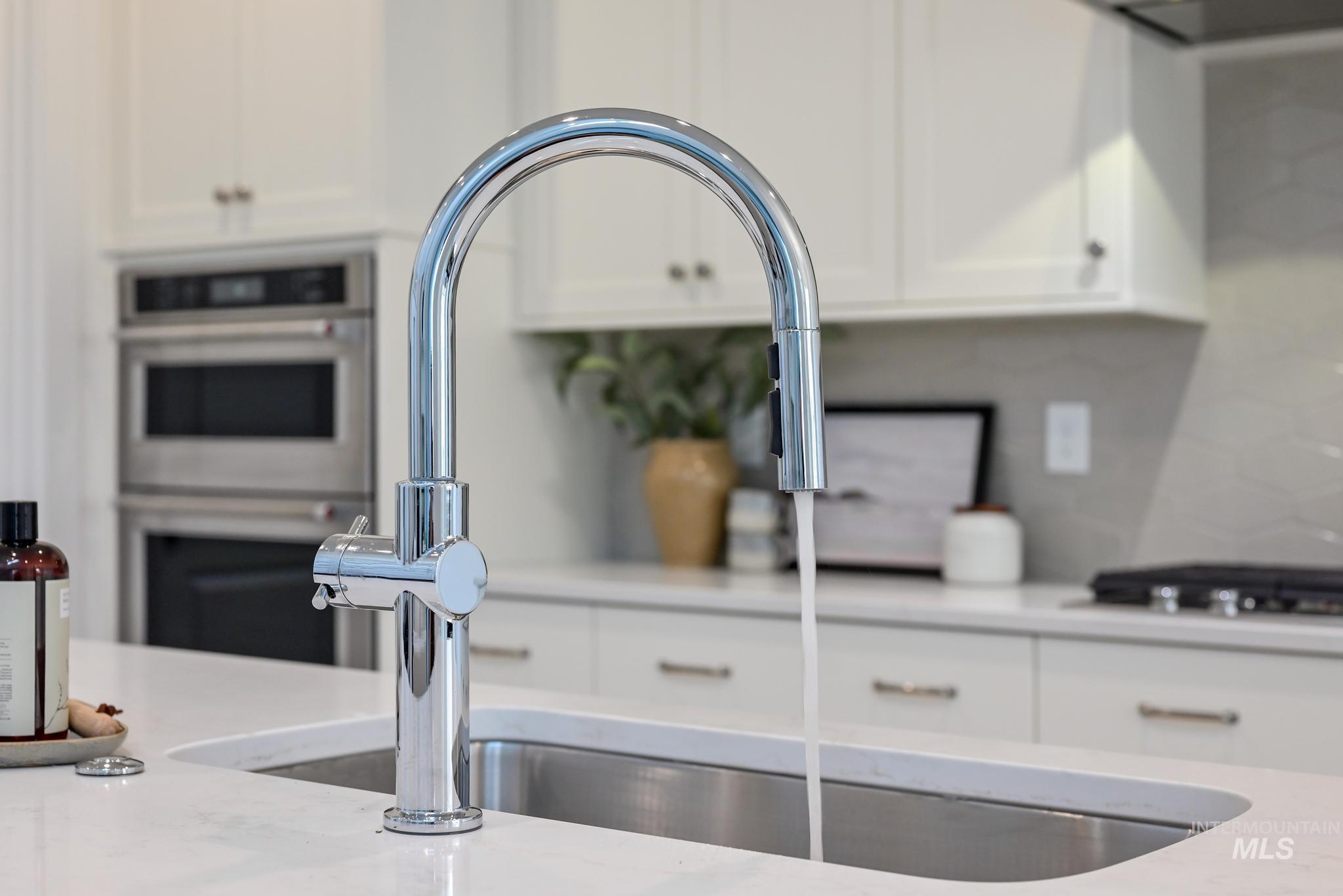 9658 W Valley Vista Dr, Star, Idaho 83669, 5 Bedrooms, 4 Bathrooms, Residential For Sale, Price $829,000,MLS 98969108