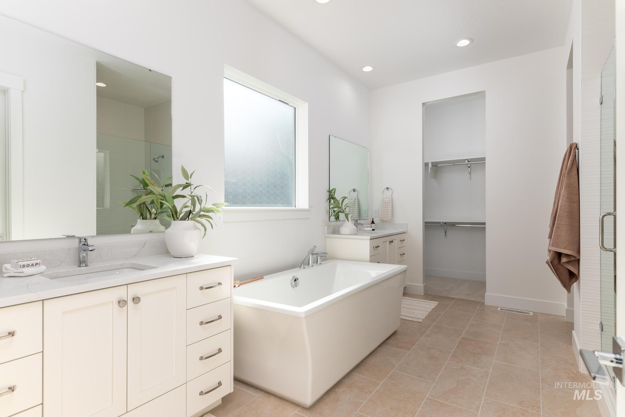 9658 W Valley Vista Dr, Star, Idaho 83669, 5 Bedrooms, 4 Bathrooms, Residential For Sale, Price $829,000,MLS 98969108