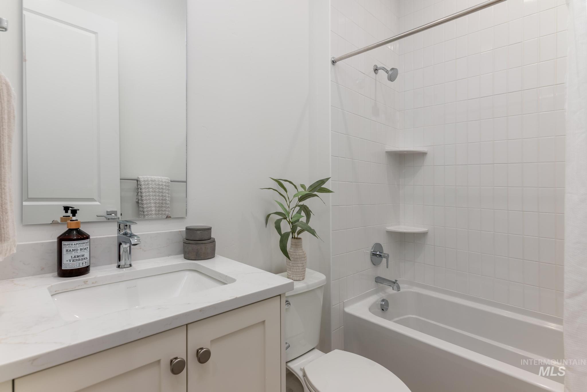 9658 W Valley Vista Dr, Star, Idaho 83669, 5 Bedrooms, 4 Bathrooms, Residential For Sale, Price $829,000,MLS 98969108