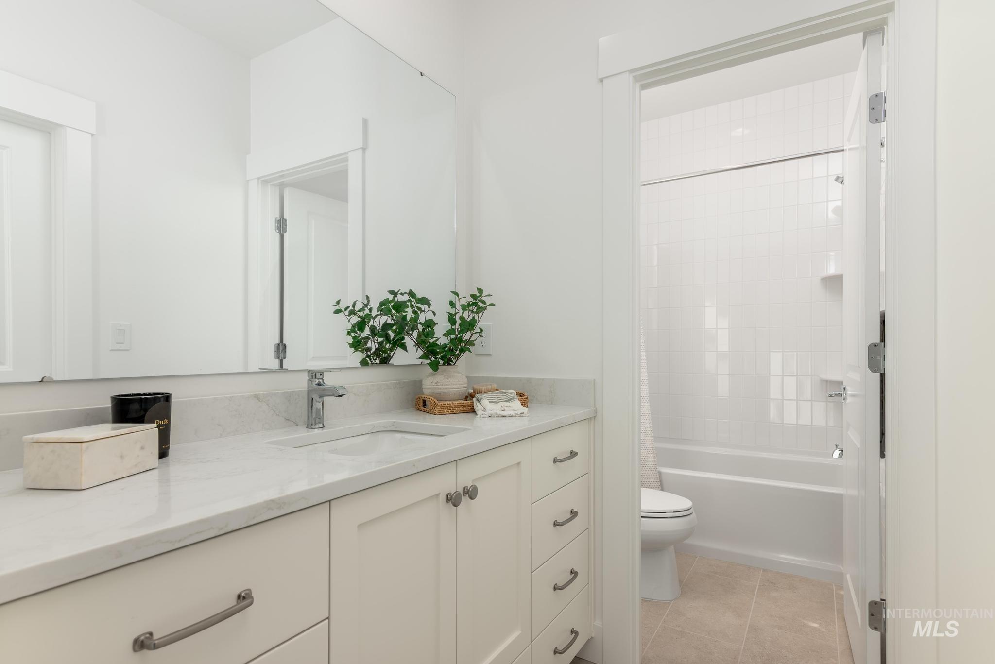 9658 W Valley Vista Dr, Star, Idaho 83669, 5 Bedrooms, 4 Bathrooms, Residential For Sale, Price $829,000,MLS 98969108