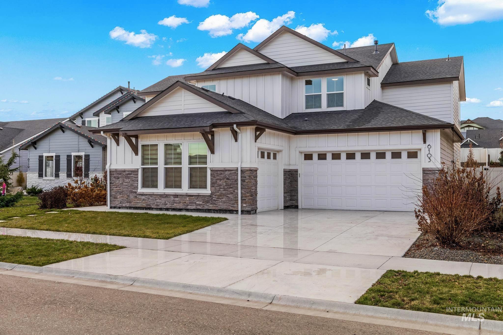 6103 S Phoebe Place, Meridian, Idaho 83642-5896, 4 Bedrooms, 3.5 Bathrooms, Residential For Sale, Price $950,000,MLS 98969109