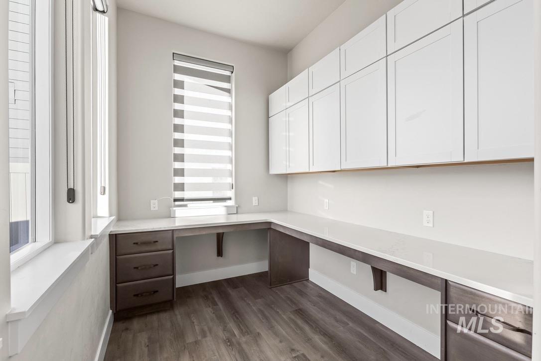 6103 S Phoebe Place, Meridian, Idaho 83642-5896, 4 Bedrooms, 3.5 Bathrooms, Residential For Sale, Price $950,000,MLS 98969109