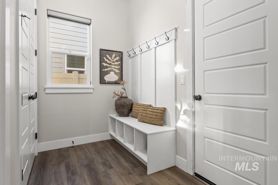 6103 S Phoebe Place, Meridian, Idaho 83642-5896, 4 Bedrooms, 3.5 Bathrooms, Residential For Sale, Price $950,000,MLS 98969109