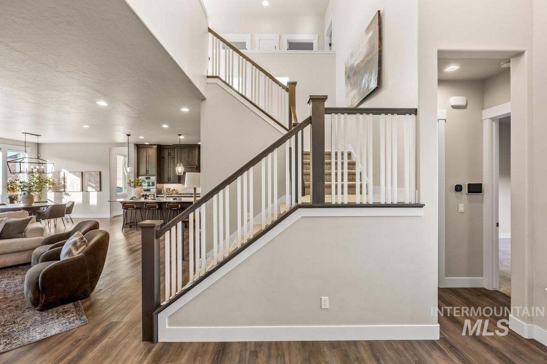 6103 S Phoebe Place, Meridian, Idaho 83642-5896, 4 Bedrooms, 3.5 Bathrooms, Residential For Sale, Price $950,000,MLS 98969109